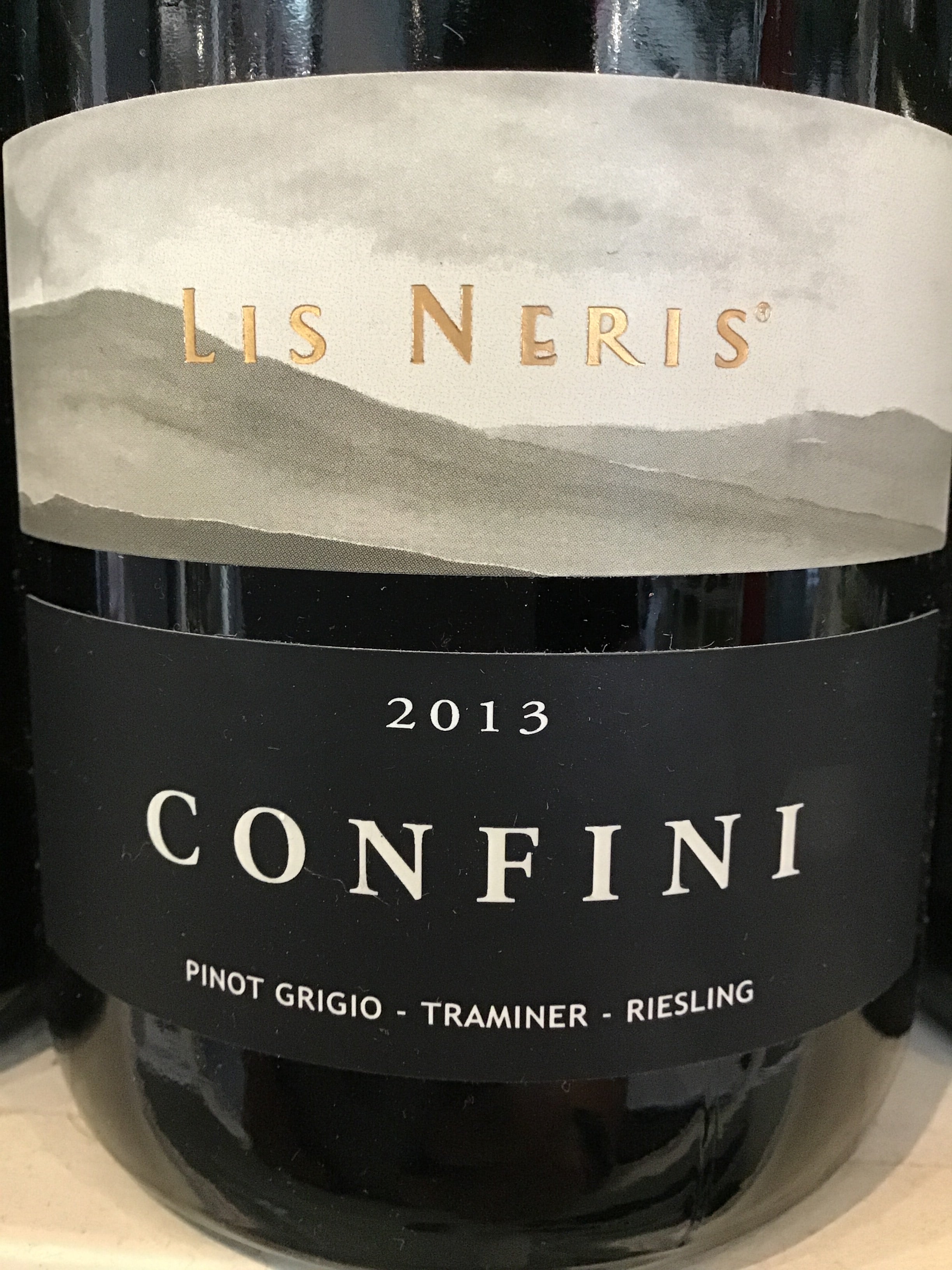 Lis Neris 'Confini' Italian White Wine Blend - A Delightful Fusion