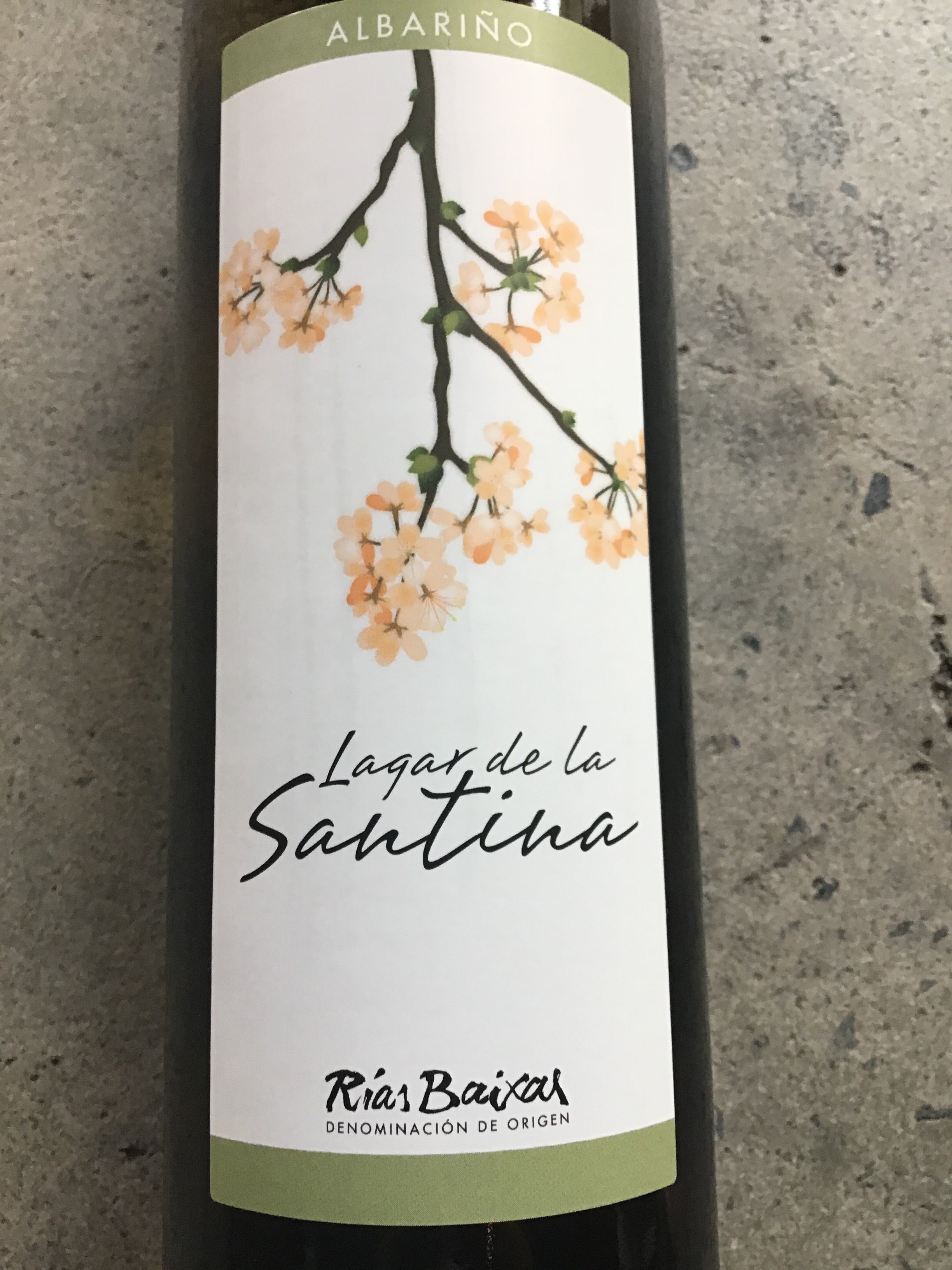 Lagar de la Santina - Premium 2020 Albariño Wine from Rías Biaxes, Spain