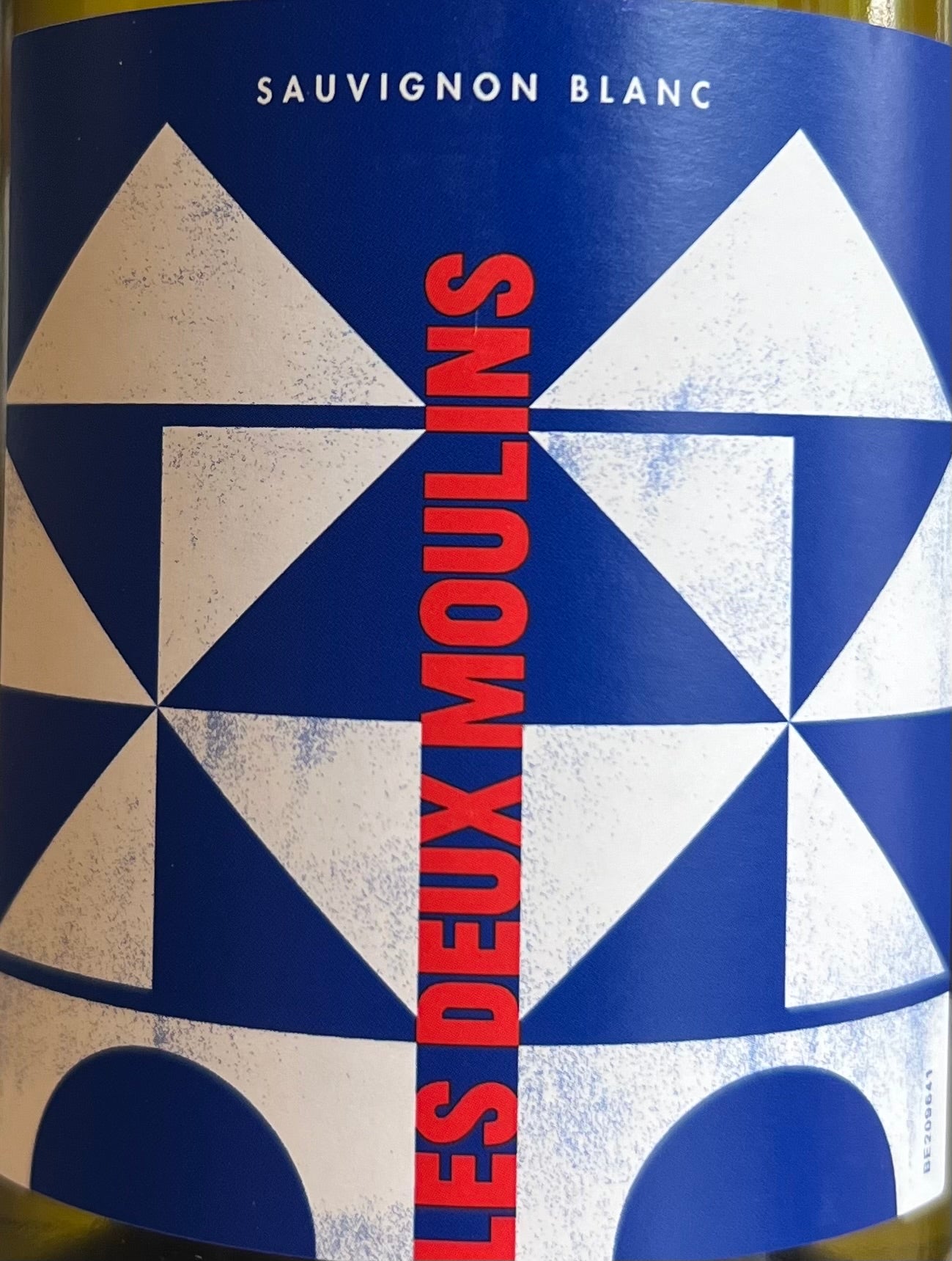 2021 Les Deux Moulins Sustainable Sauvignon Blanc from Loire Valley
