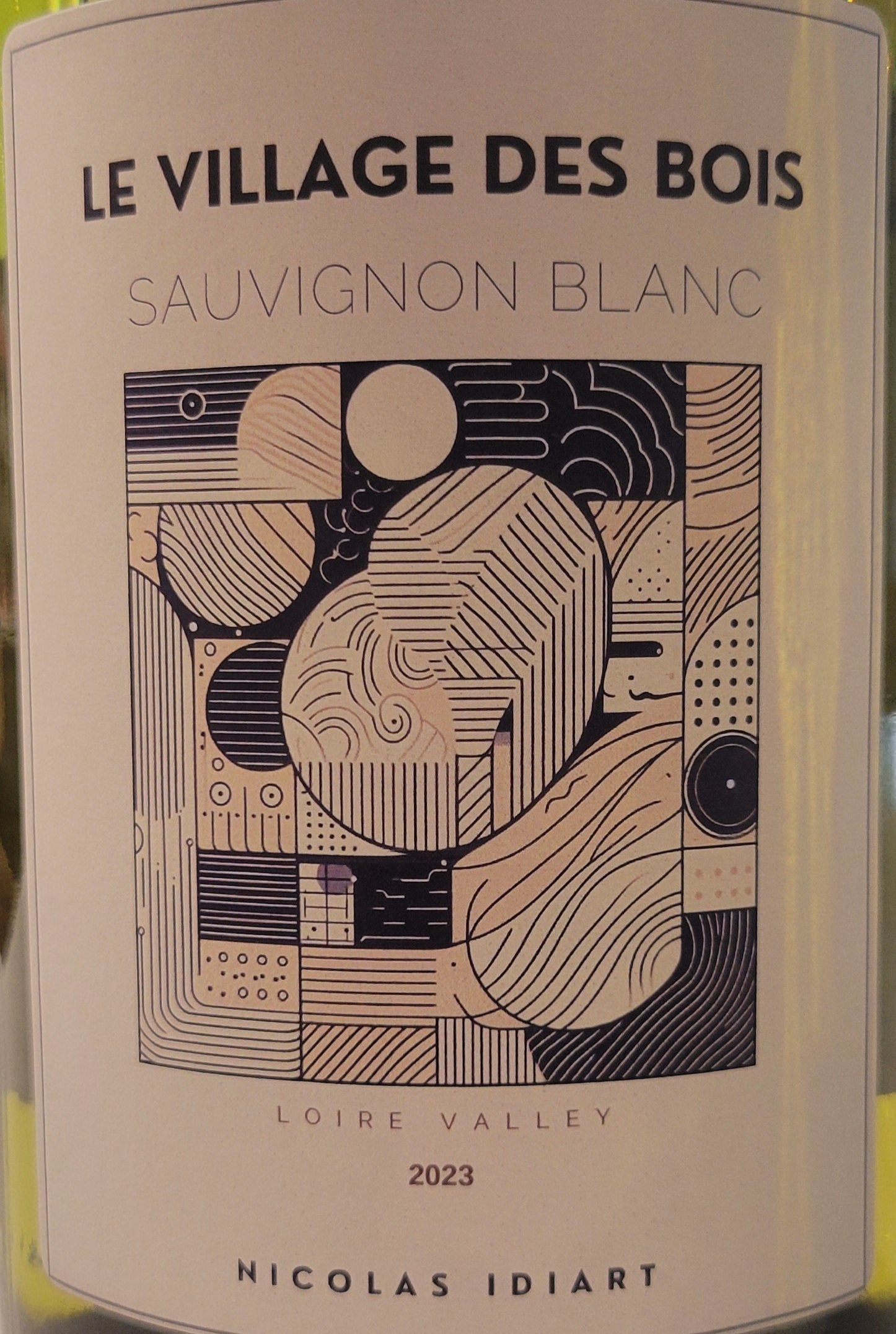 Le Village des Bois French Loire Valley Sauvignon Blanc White Wine - 2023