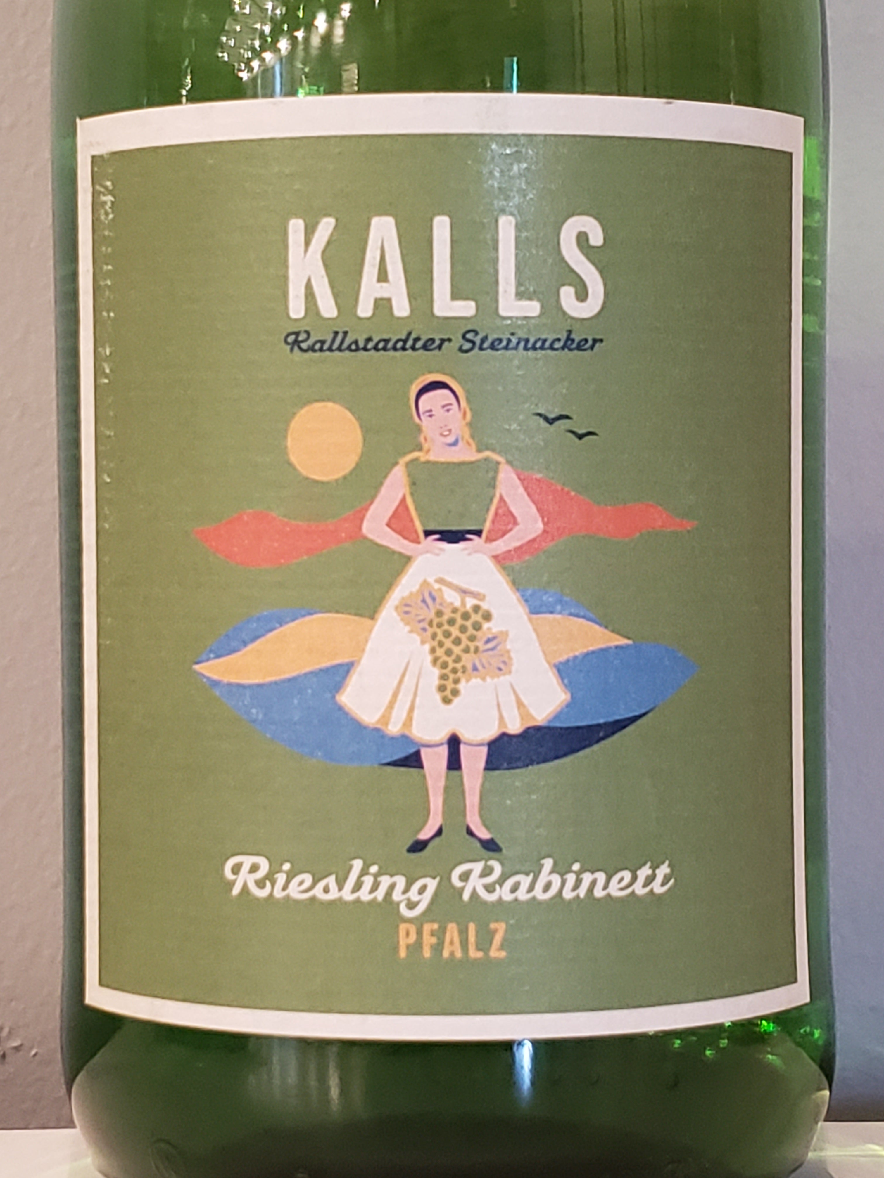 Kalls Estate Semi - Dry Riesling Kabinett Wine