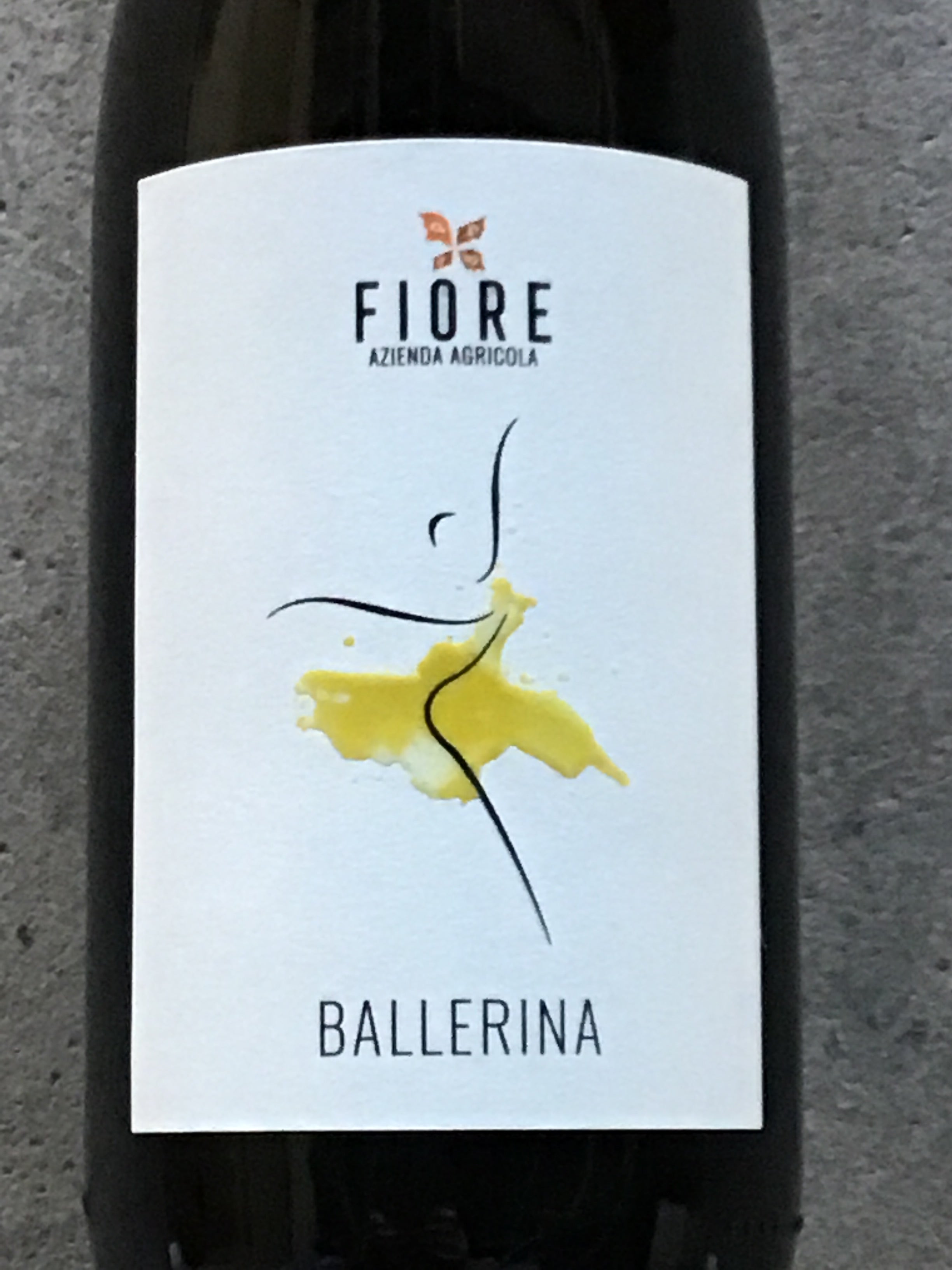 Fiore 'Ballerina' White Wine Blend from Sicily, Italy