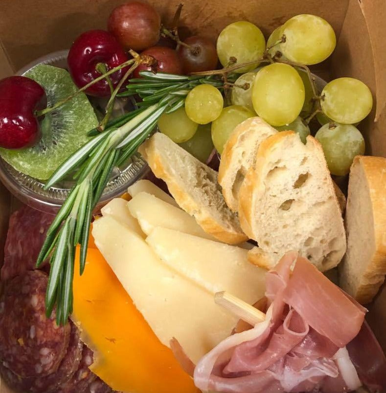 Delicious Cheese and Charcuterie Sampler Box