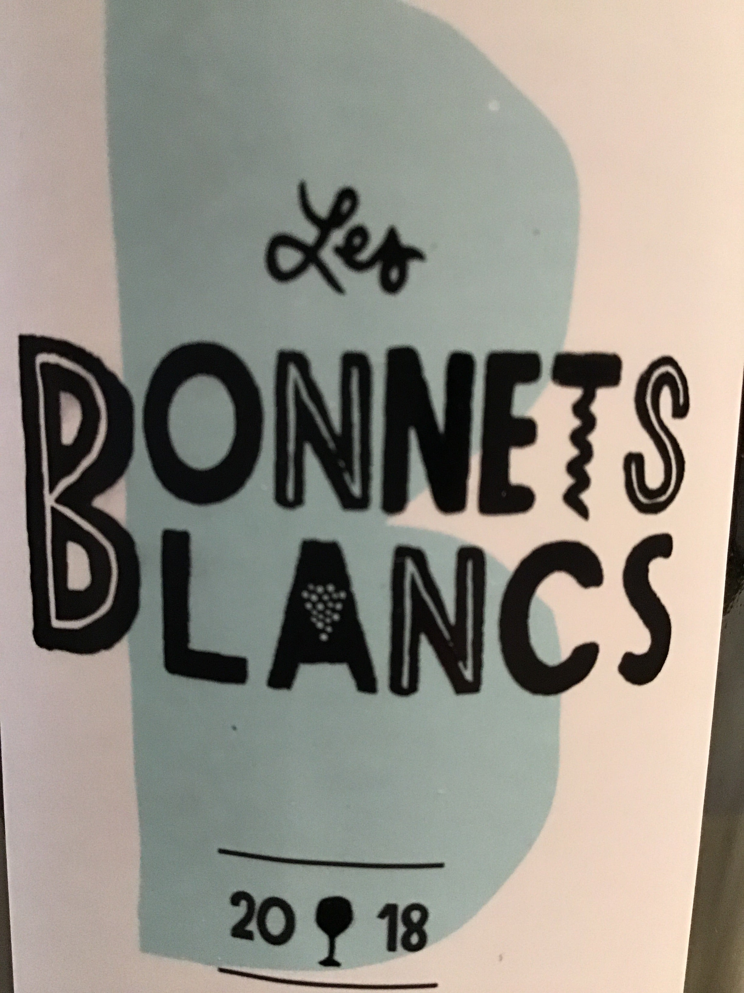 Bonnet Huteau White Caps - Muscadet Sevre et Maine Premium White Wine