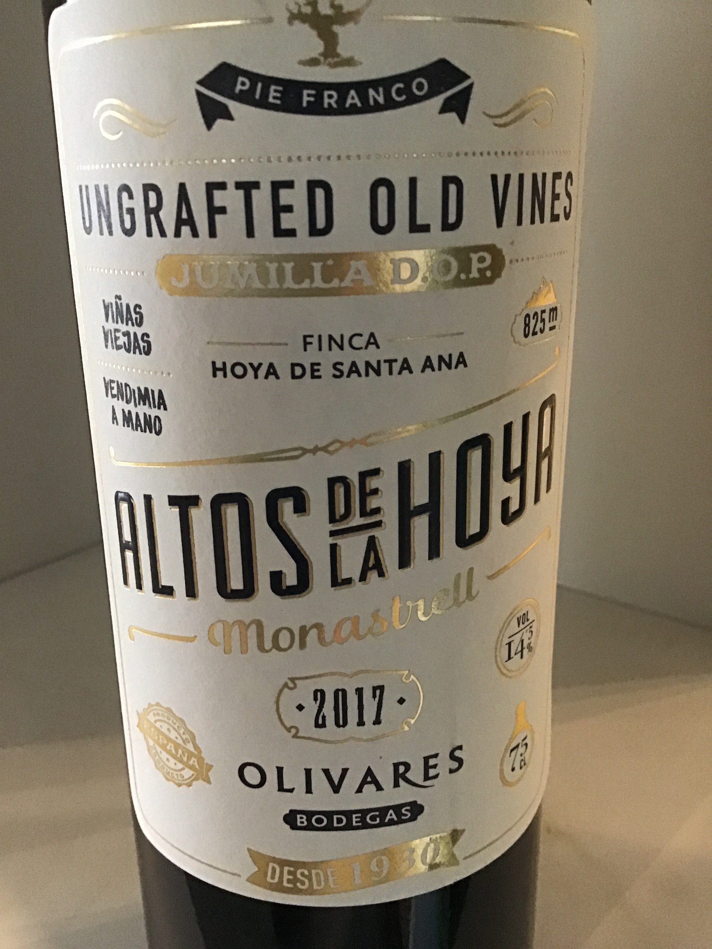 Olivares 'Altos de la Hoya' - Premium Monastrell Wine