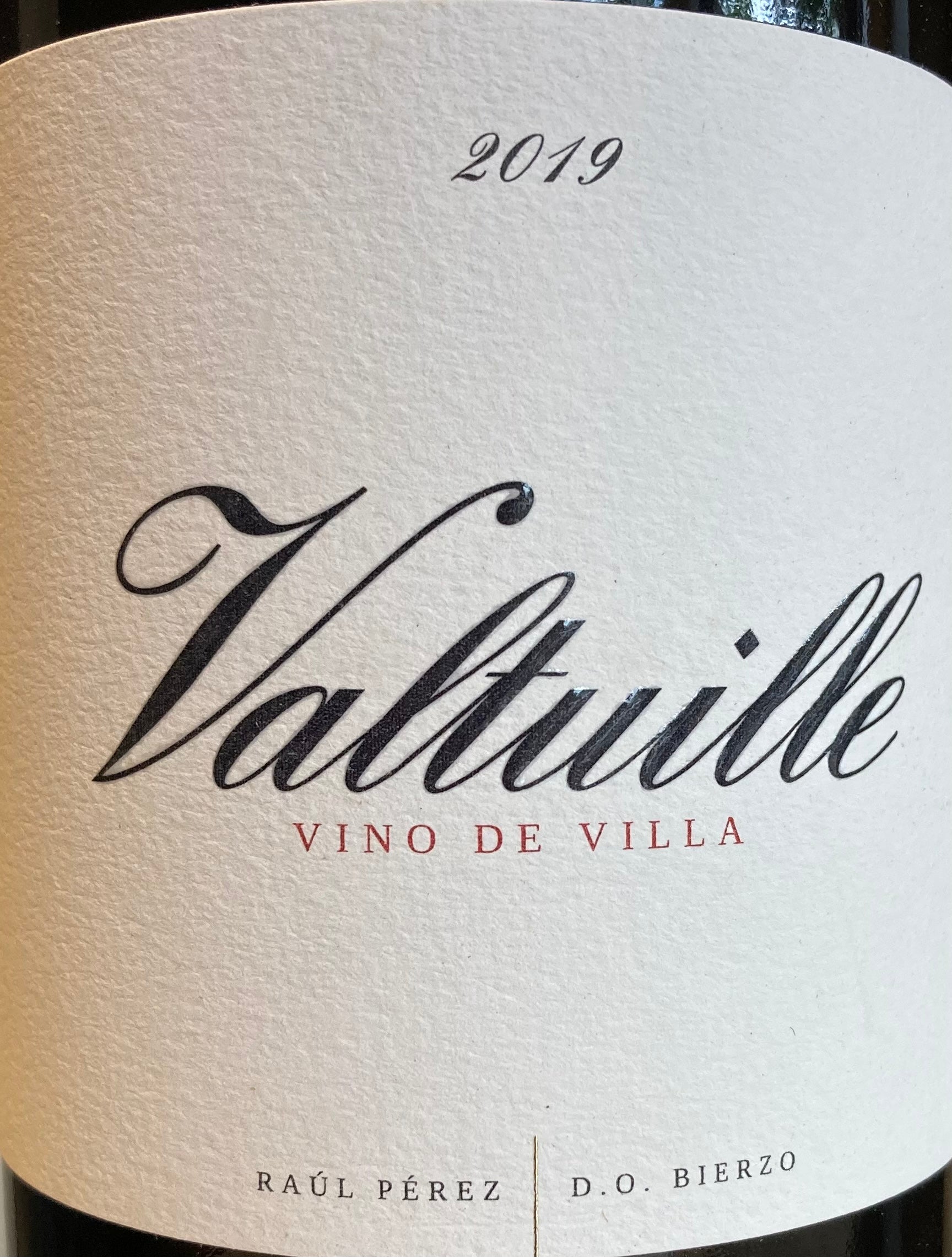 Castro Ventosa 'Vino de la Villa' Valtuille Premium Spanish Mencia Red Wine