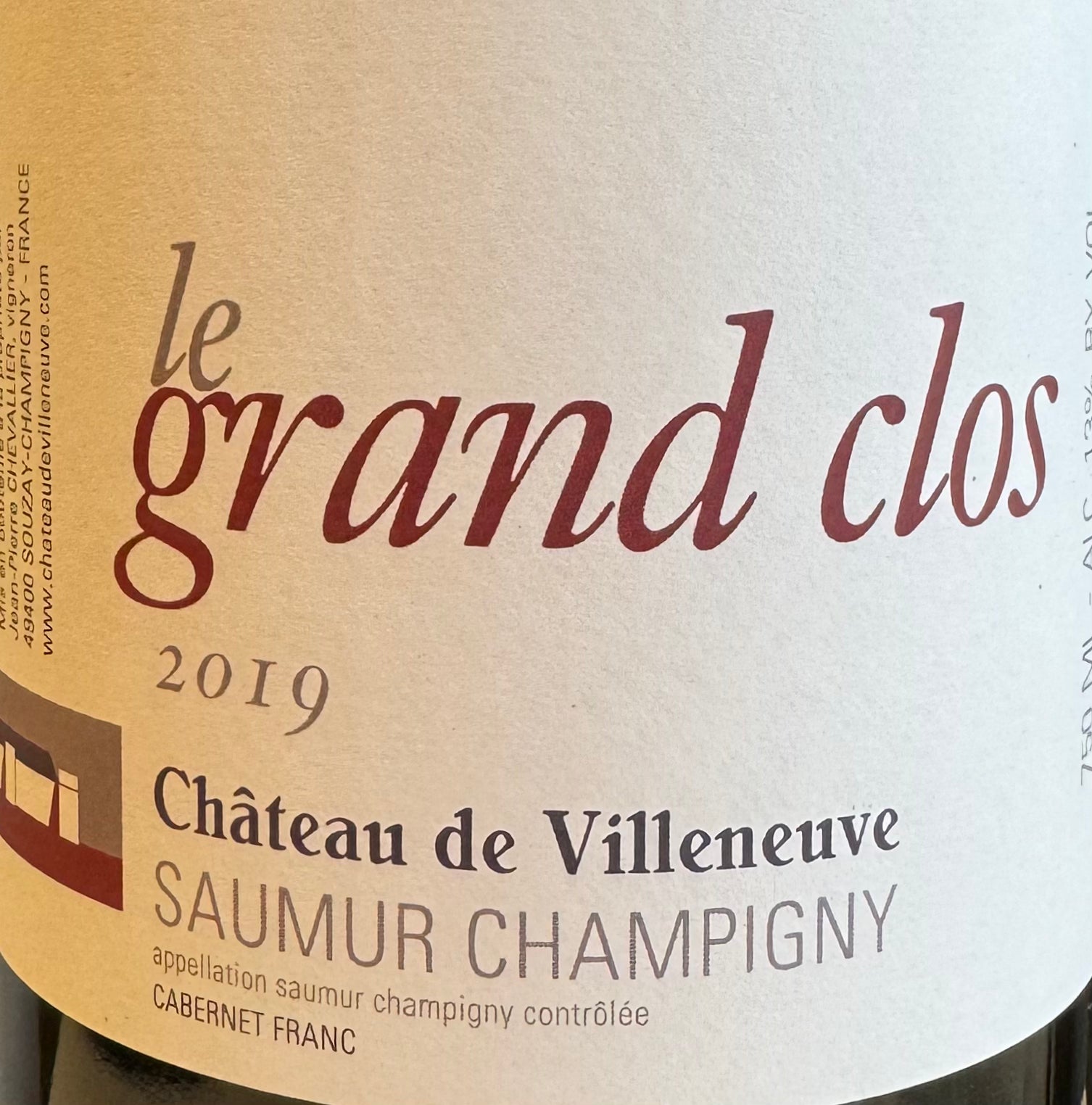 Premium Organic Red Wine - Chateau de Villeneuve 'Le Grand Clos' from Saumur Champigny